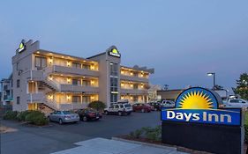 Days Inn by Wyndham Seattle North of Downtown